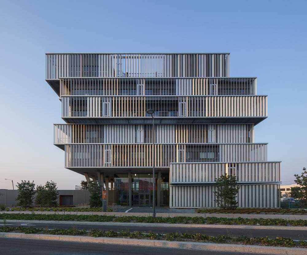 CONSTRUCTION OF AQUITANIS HEADQUARTERS IN BORDEAUX, France by